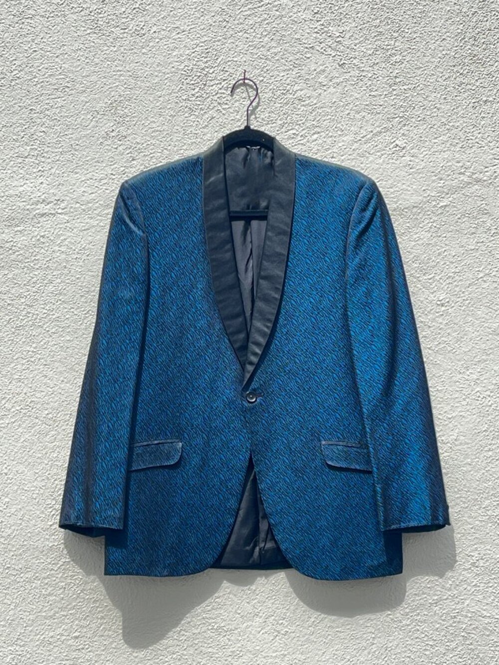 Vintage 60s 70s Atomic Royal Blue and Black Sharkskin Tuxedo Smoking Jacket 40R